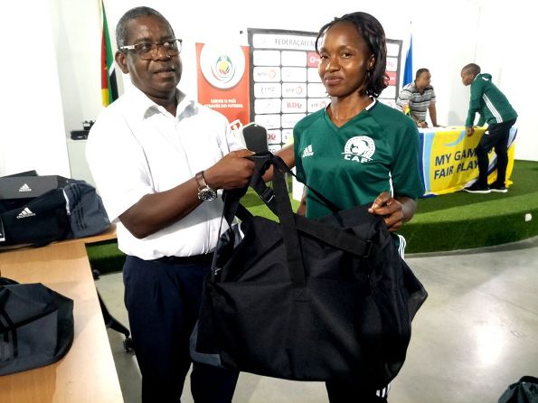 CNAF recebe equipamento da FMF